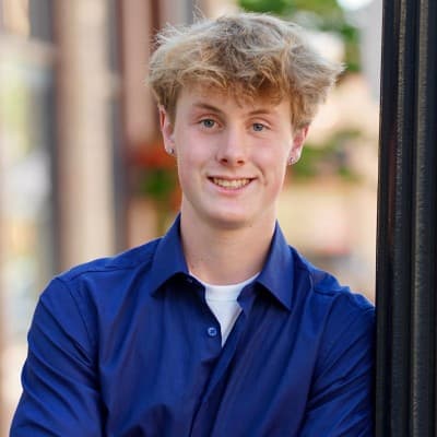 Easton Raboin, co-founder of Greek Lifts
